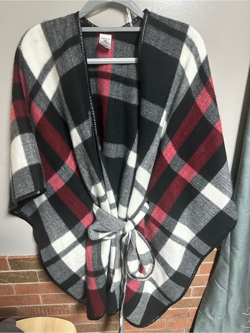 Kohl's Black, White & Red Plaid Tie-Waist Cape